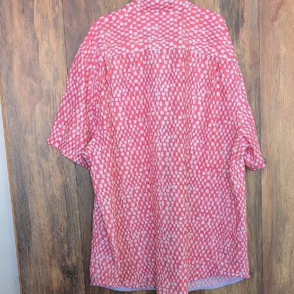 Tommy Bahama Pink and White Patterned Short Sleeve Button Down Shirt XXL - Picture 4 of 5